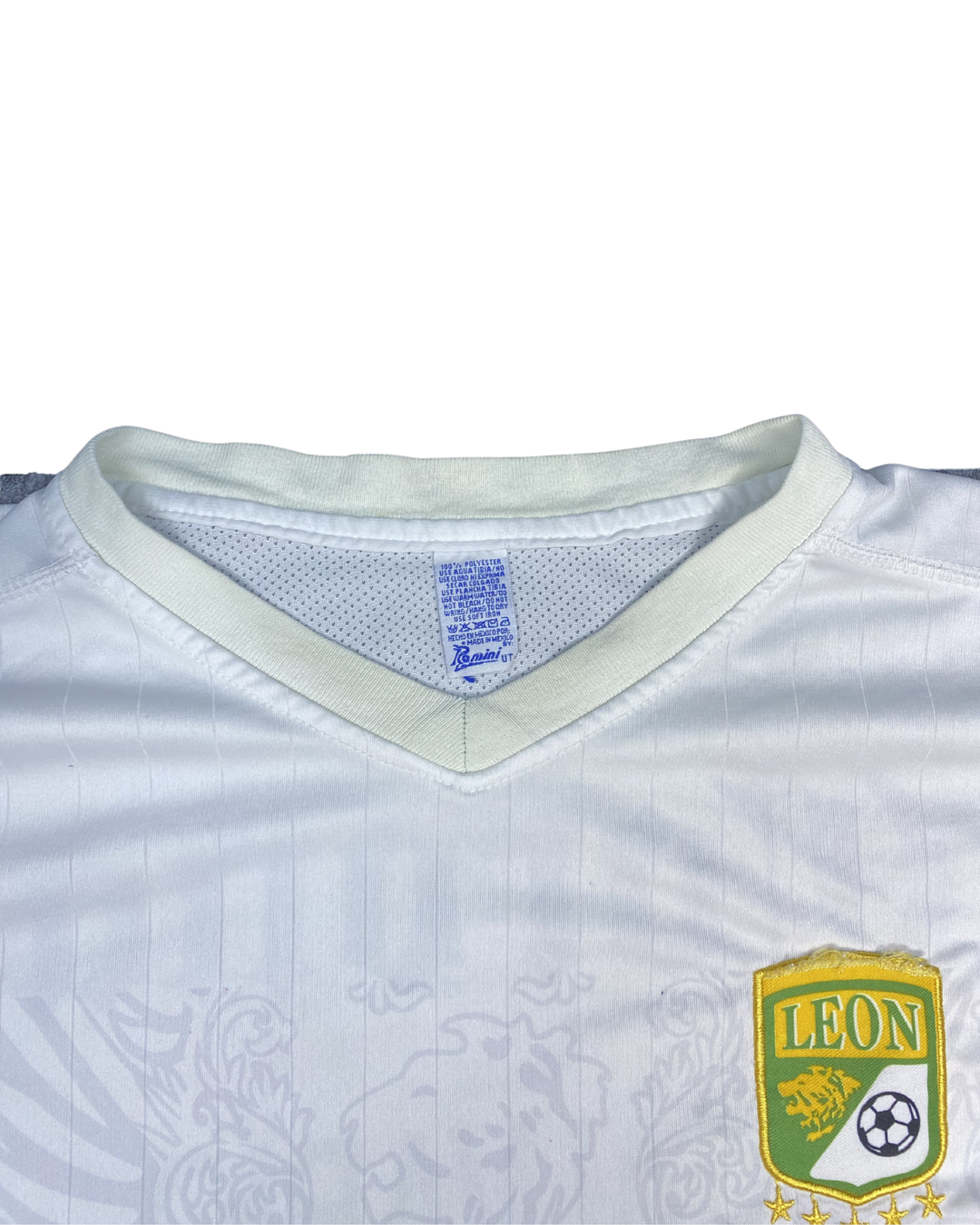 Club León Corona Calvario #11 Soccer Jersey (Large)