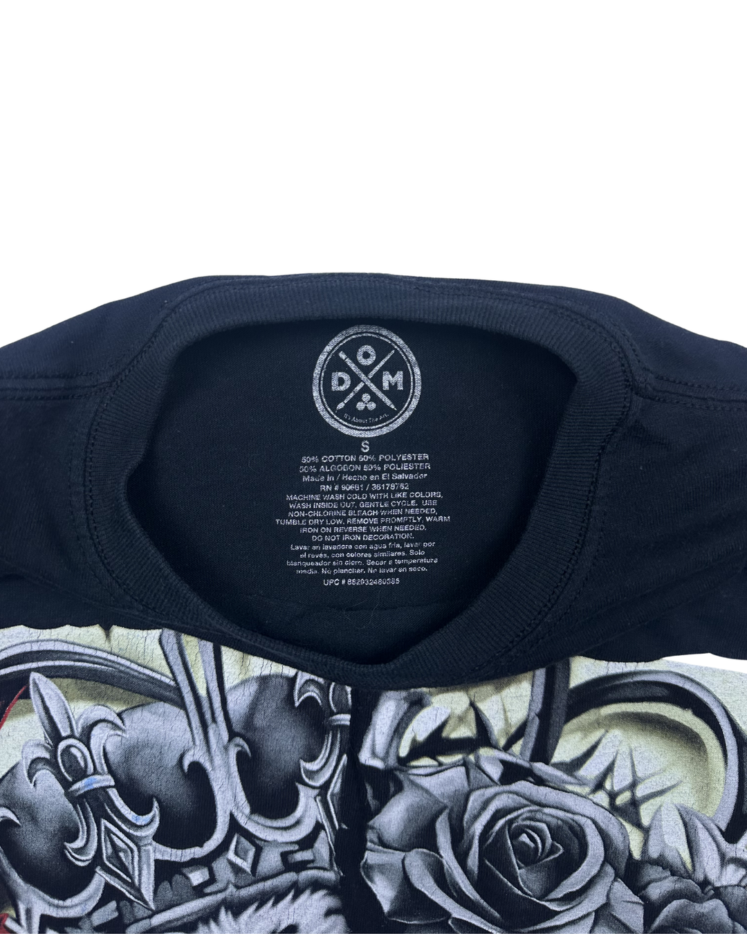 Skull and Roses Playing Card Graphic T-Shirt (small)