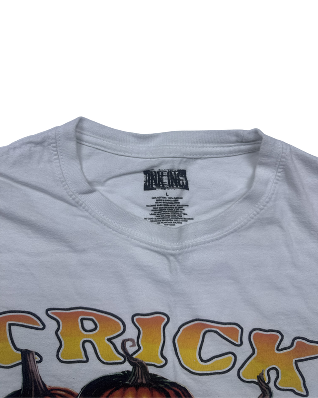 Trick or Treat Halloween Pumpkins Graphic T-Shirt (Large)