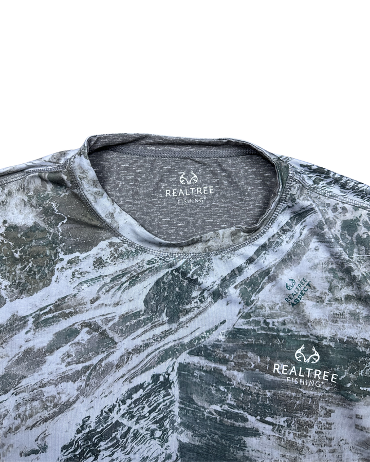Realtree Fishing Performance Long Sleeve Shirt (Large)
