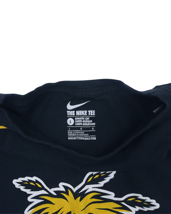 Nike Wichita State Shockers Basketball T-Shirt (large)