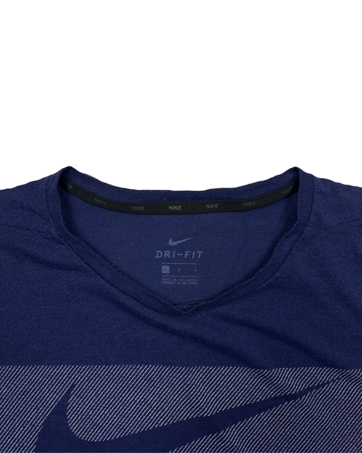 Nike Dri-FIT Swoosh Graphic T-Shirt (large)